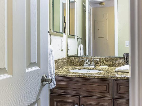 Siesta Key Gem with 2 Bedrooms and Water Views